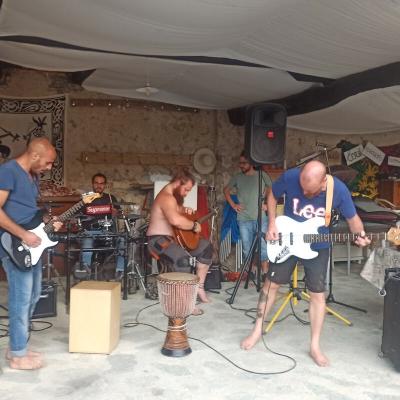 Sulle Orme Della Tribu Musica